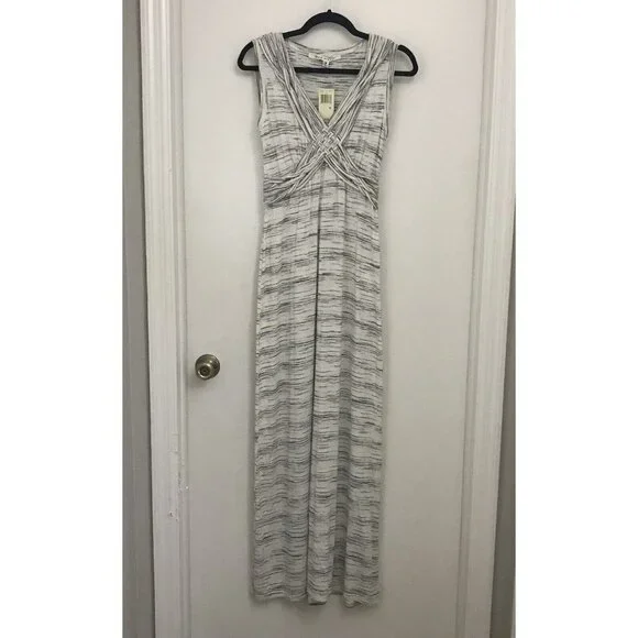 Max Studio Womens Long Dress Maxi V Neck Sleeveless Rayon Blend Size M New - Picture 2 of 12